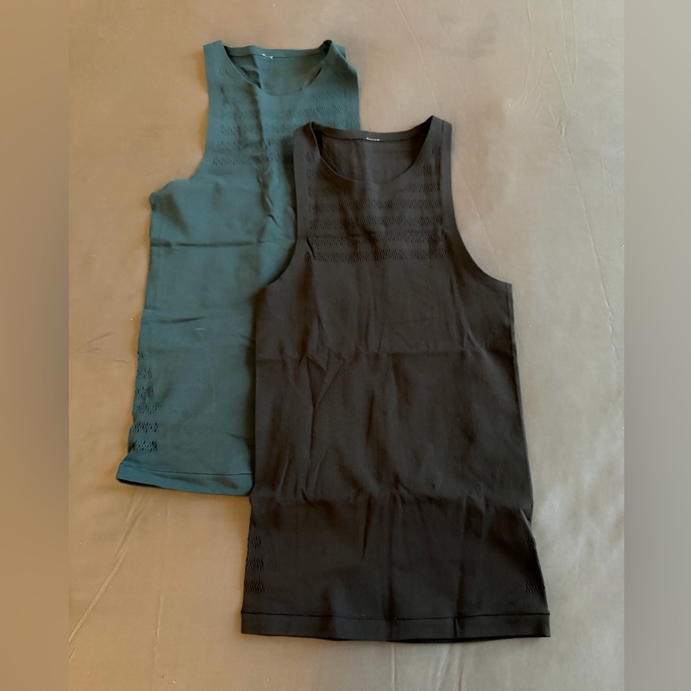 BLACK lululemon high-neck racerback tank top